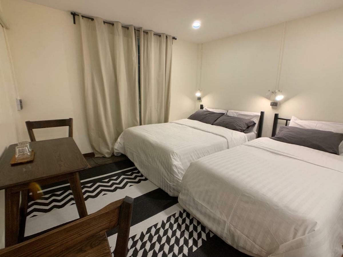 Hotel House 116 Bangkok Esterno foto